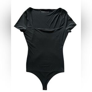 NWOT Abercrombie & Fitch Black Matte Square Neck Short Sleeve Bodysuit Small